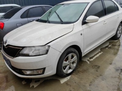 15年斯柯达昕锐小型车