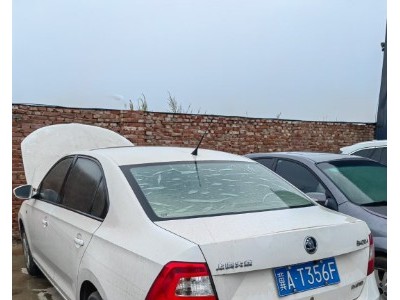 15年斯柯达昕锐小型车