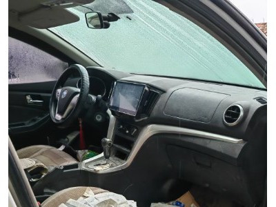 16年启辰启辰T70中型车