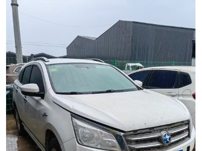 16年启辰启辰T70中型车