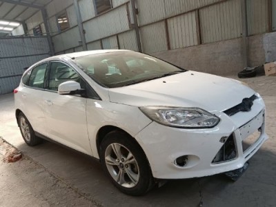 13年福特福克斯中型车
