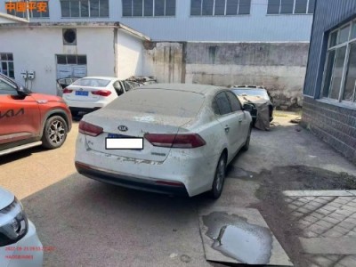15年起亚K4小型车