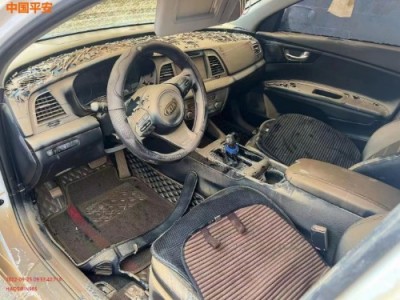 15年起亚K4小型车