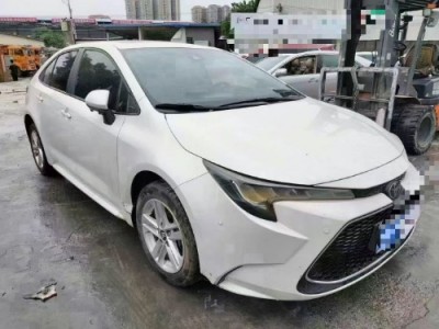 20年丰田雷凌小型车
