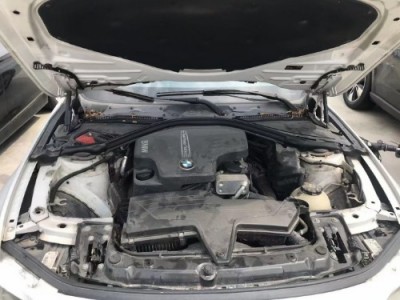 16年宝马宝马3系小型车