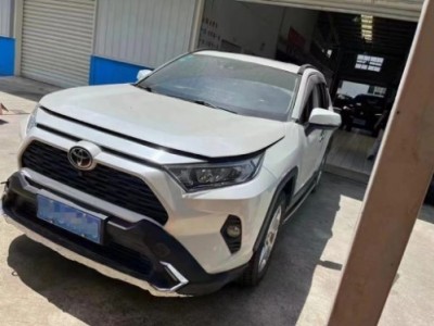 20年丰田RAV4荣放中型车