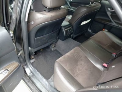 14年丰田锐志小型车