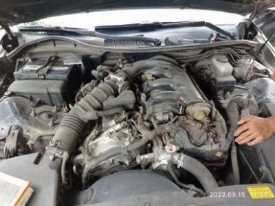14年丰田锐志小型车