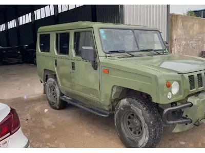 19年北汽制造勇士SUV