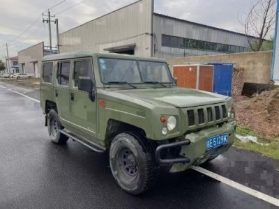 19年北汽制造勇士SUV