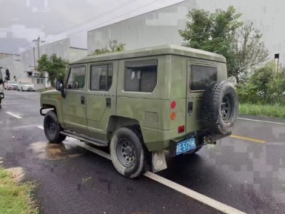 19年北汽制造勇士SUV