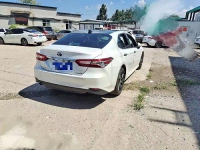 21年丰田凯美瑞中型车
