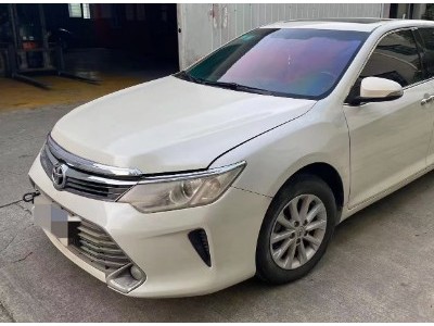 15年丰田凯美瑞小型车