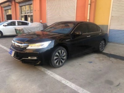17年本田雅阁小型车