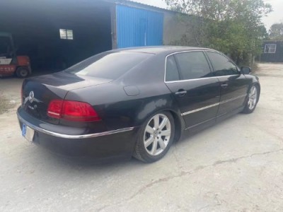 12年大众辉腾小型车