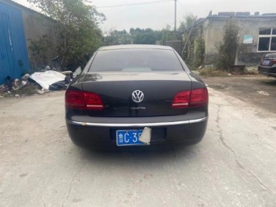 12年大众辉腾小型车