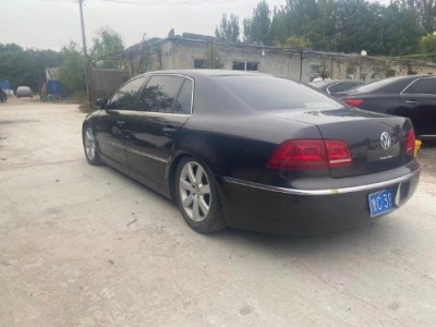 12年大众辉腾小型车