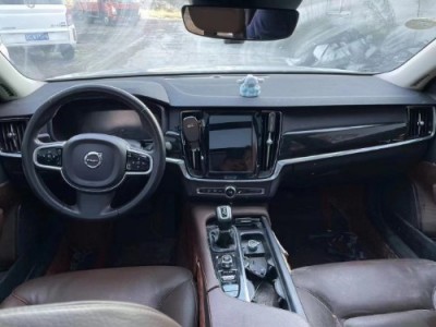 17年沃尔沃沃尔沃S90小型车