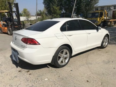 16年大众凌渡小型车