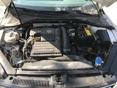 16年大众凌渡小型车