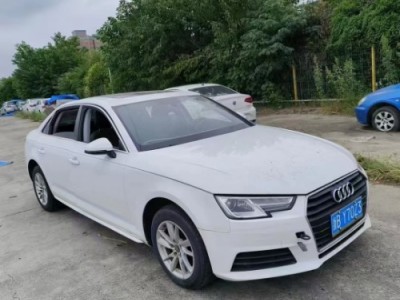 17年奥迪奥迪A4小型车