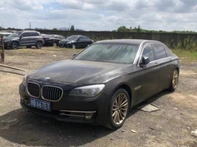 15年宝马宝马7系中型车