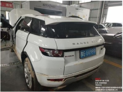 13年路虎揽胜极光SUV