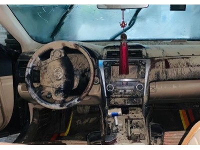 12年丰田凯美瑞中型车