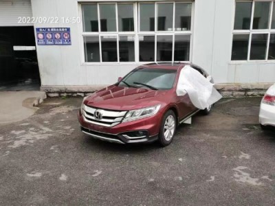15年本田歌诗图小型车