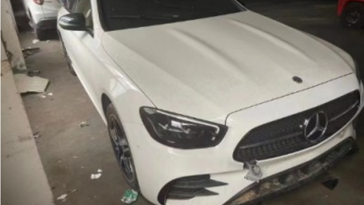 奔驰泡水车