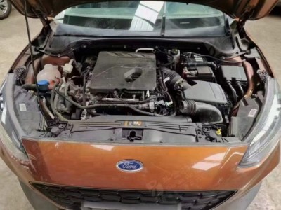 19年福特福克斯SUV