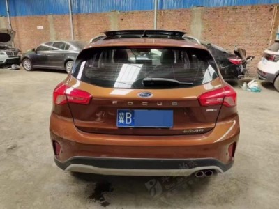 19年福特福克斯SUV