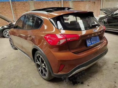 19年福特福克斯SUV