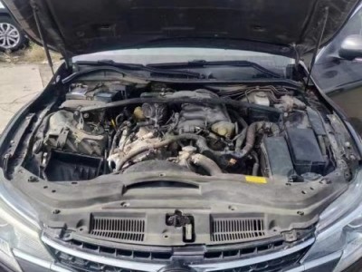 14年丰田锐志中型车