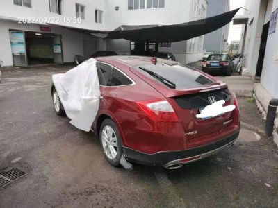 15年本田歌诗图中型车
