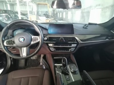 19年宝马宝马5系中型车