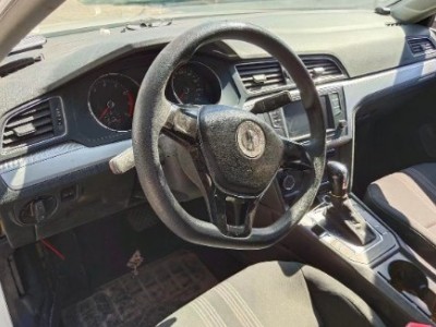 16年大众凌渡中型车