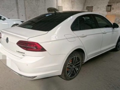 19年大众凌渡中型车