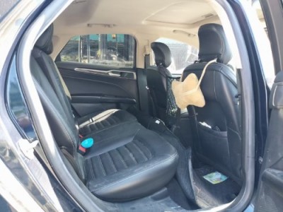 17年福特蒙迪欧中型车