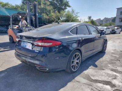17年福特蒙迪欧中型车