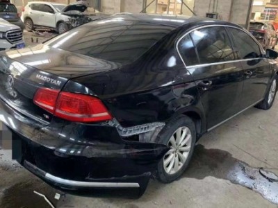 14年大众迈腾中型车
