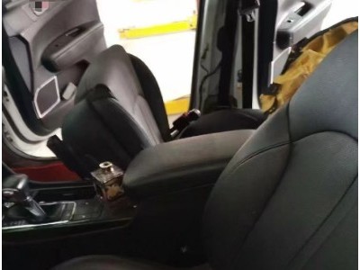 17年起亚起亚K5中型车