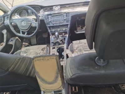 17年大众迈腾中型车