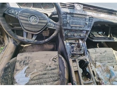 17年大众迈腾中型车