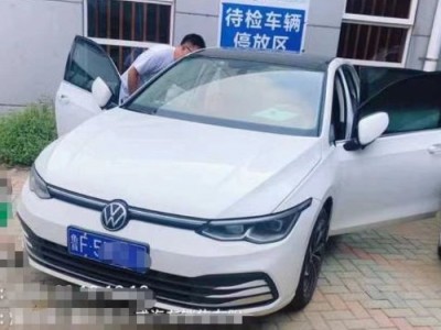20年大众高尔夫中型车