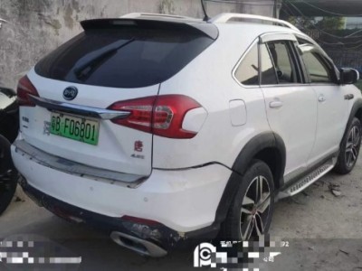 16年比亚迪唐SUV