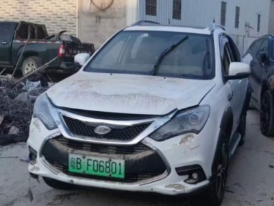 16年比亚迪唐SUV
