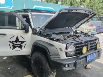 21年长城坦克300SUV