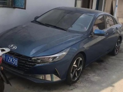 21年现代伊兰特中型车