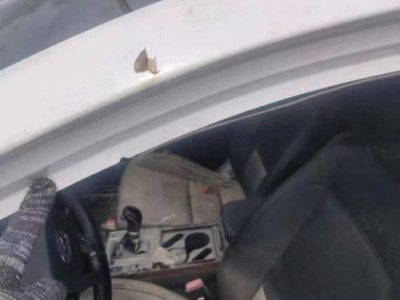 15年现代名图中型车